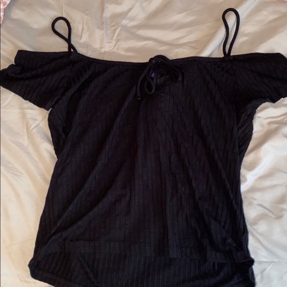 Black Aeropostale shirt